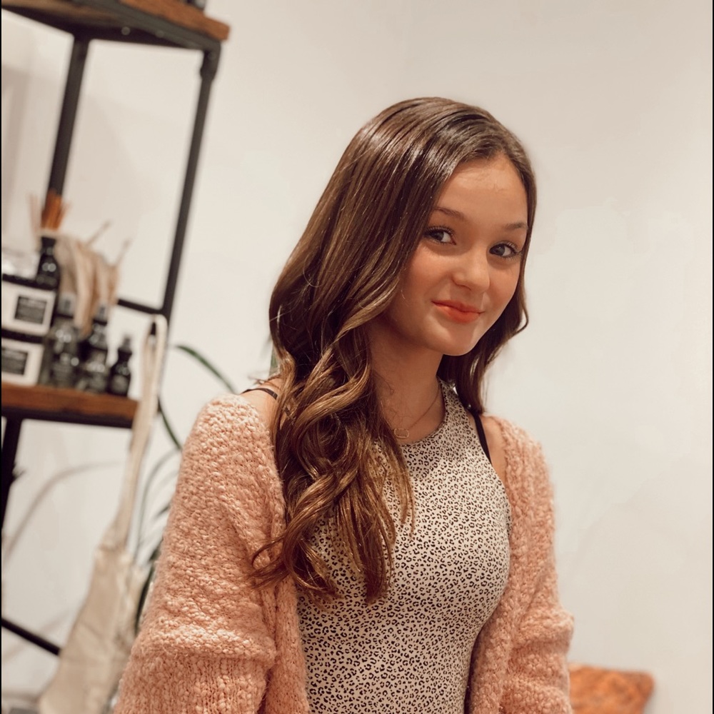 Meet your Posher, Saylor